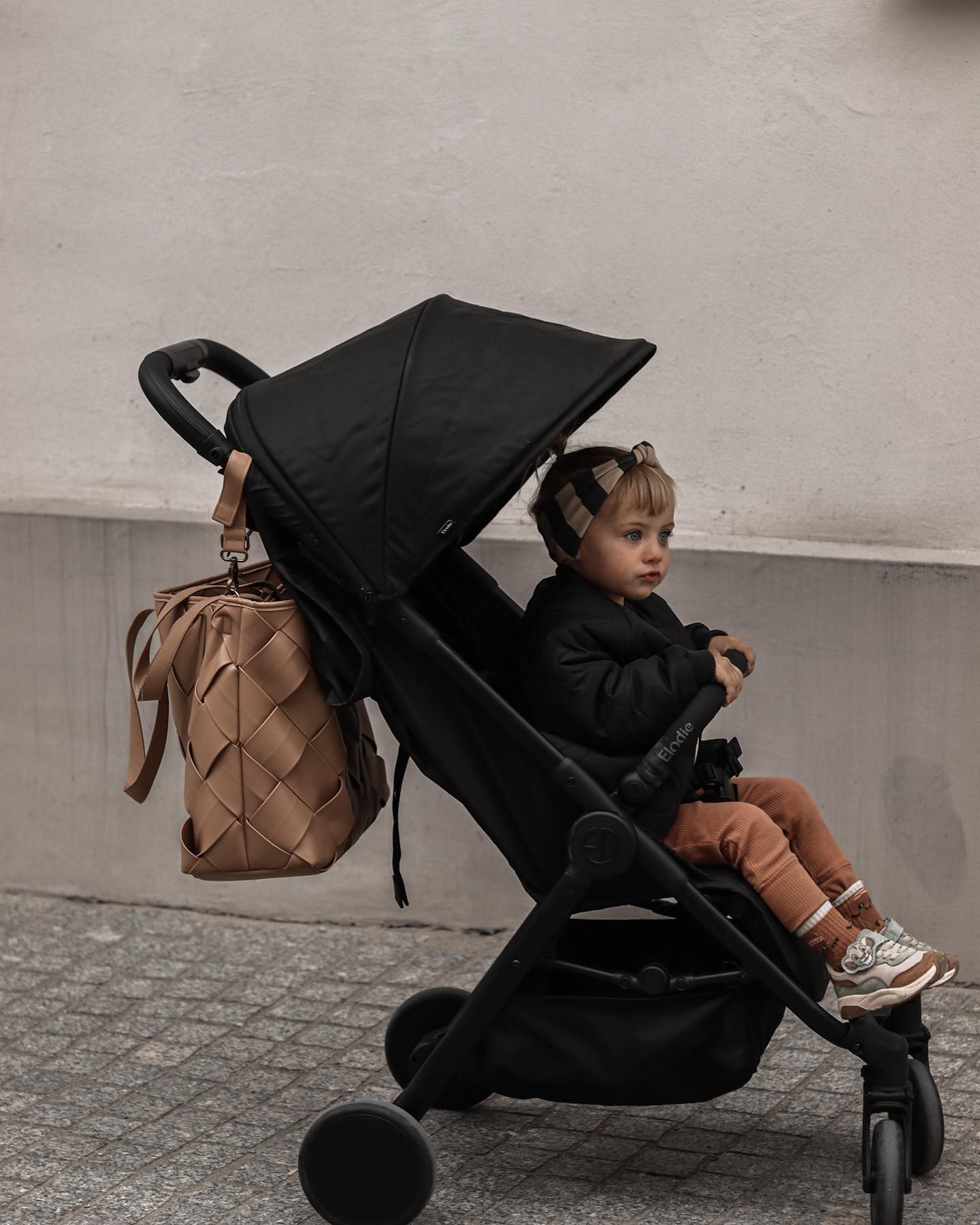 Mondo Compact Stroller Black Elodie details Comptoir des Kids