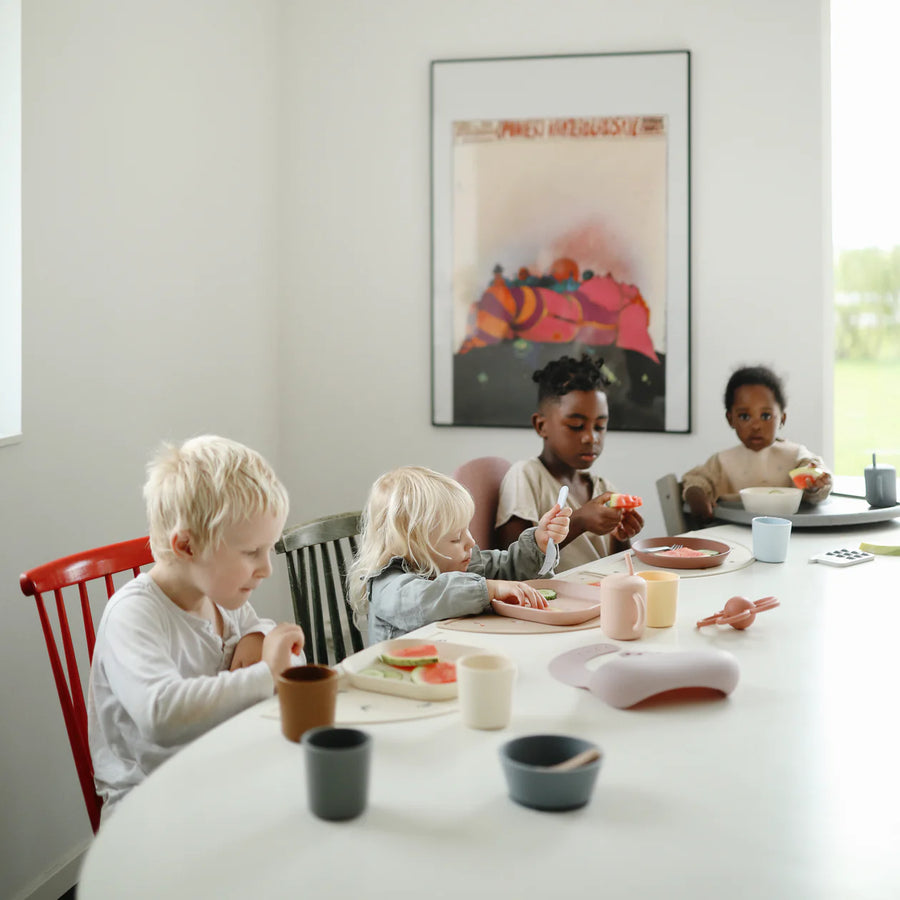 Siliconen placemat met roze bloemen - Mushie 