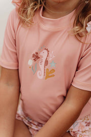 Tee-shirt anti-uv manches courtes à volants Hippocampe rose - Little Dutch