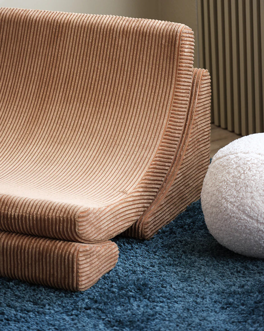 Biscuit Pouf Armchair - Wigiwama 