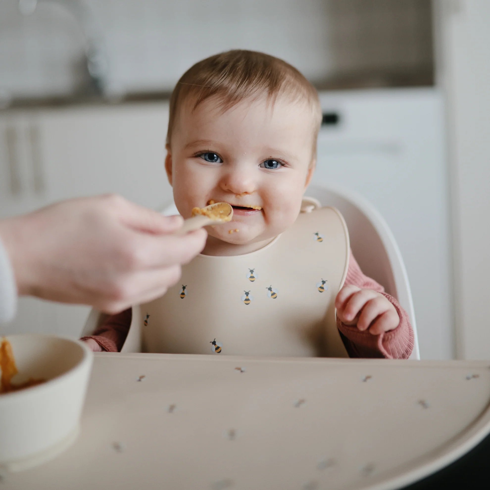 Whales Silicone Bib - Mushie 