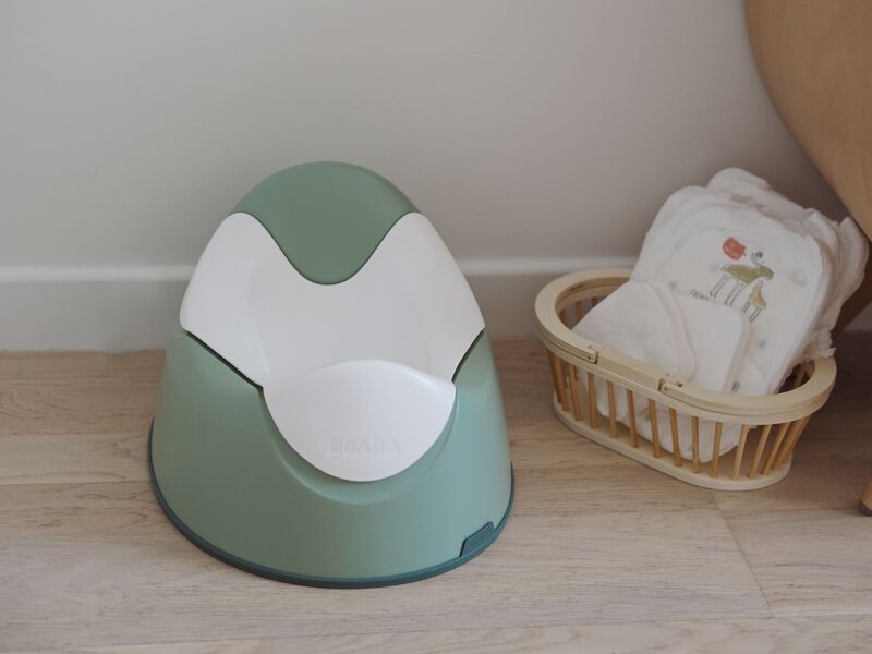 Pot ergonomique Sage Green - Beaba – Comptoir des Kids