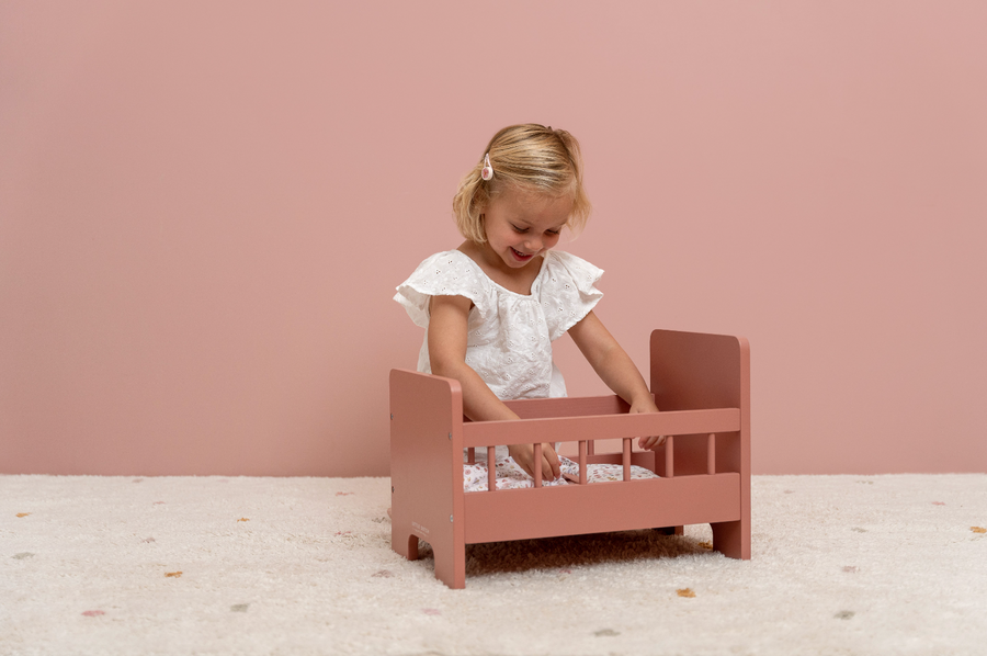 Lit de poupée en bois FSC avec Textiles - Little Dutch – Comptoir