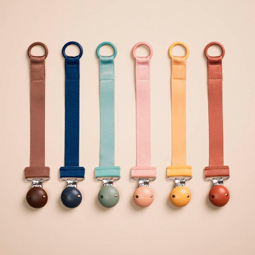 Burned Clay wooden pacifier clip - Elodie details 