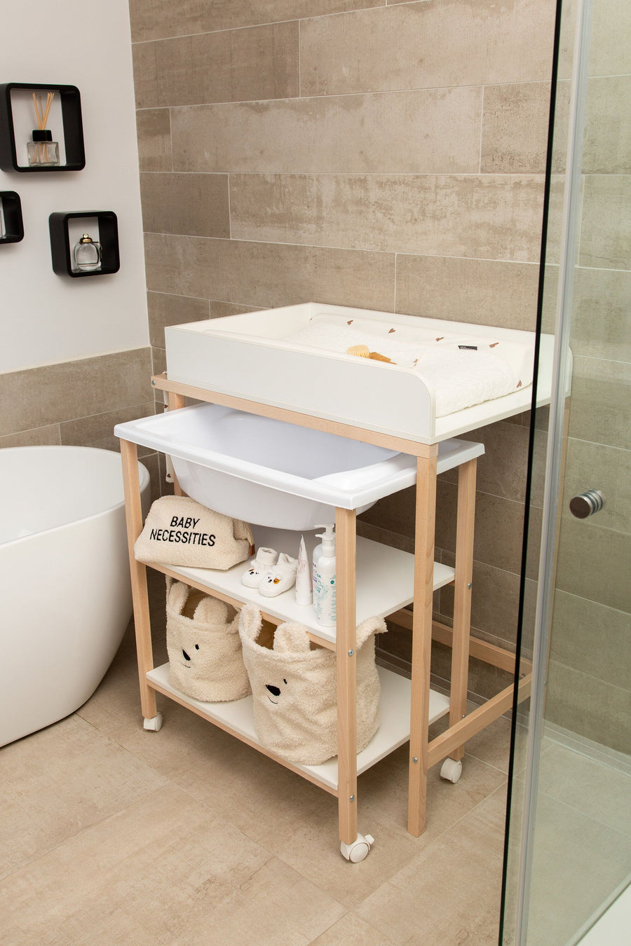 Changing table + Bathtub with wheels - Childhome 